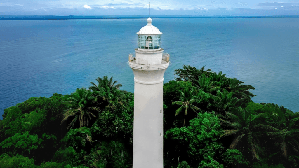 Farol do Morro de Sao Paulo Manutencao Marinha do Brasil 1