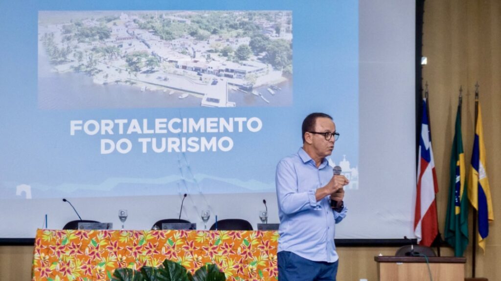 Turismo de Cairu: o que Foi Anunciado e o que a Comunidade Levantou na Reunião do COMTUR Apresentação com o tema “Fortalecimento do Turismo de Cairu” durante a reunião aberta do COMTUR de Cairu